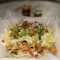 El Tianguis Rolled Taquitos