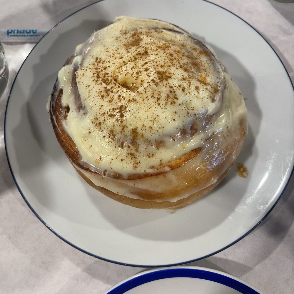 Buttermilk Kitchen - Cinnamon roll - Breakfast & Brunch Near Me - Atlanta, Georgia