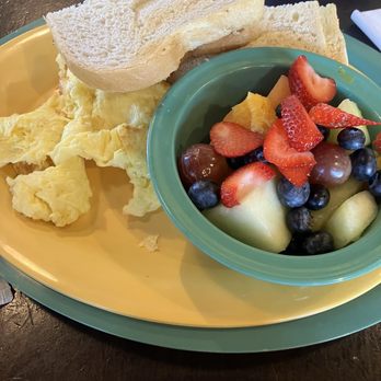 Squeeze In - Fresh Fruit Cup & scrambled eggs - American Near Me - Las Vegas, Nevada Squeeze In - Fresh Fruit Cup & scrambled eggs - American Near Me - Las Vegas, Nevada