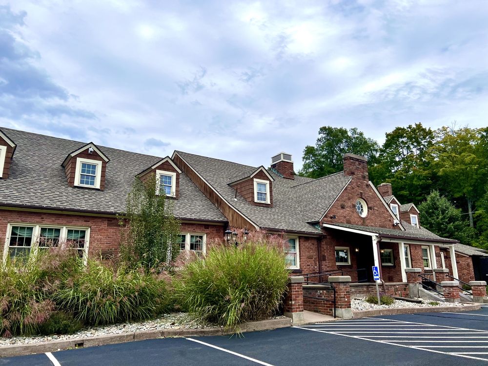 BRASS RAIL MEETING HOUSE Updated May 2024 90 Point Grove Rd