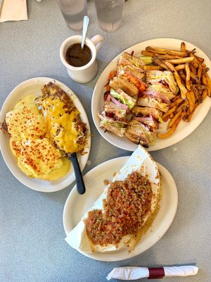 The Uptowner Cafe on Grand by null