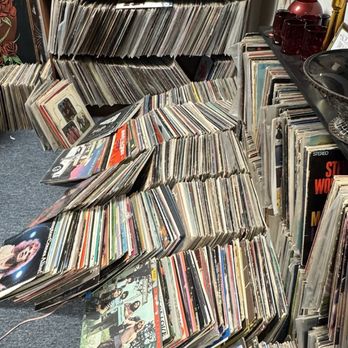 2nd Best Thrift Store - Stacks and stacks of vinyl... - Thrift Stores Near Me - Des Moines, Iowa 2nd Best Thrift Store - Stacks and stacks of vinyl... - Thrift Stores Near Me - Des Moines, Iowa