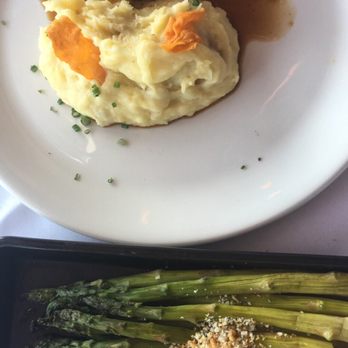 Chart House - Filet Mignon 9oz w/ mash potatoes and asparagus. - Seafood Near Me - Weehawken, New Jersey