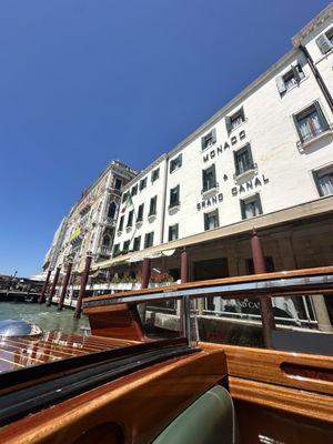 Hotel Monaco & Grand Canal by null