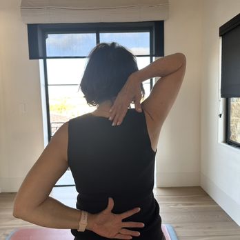 ROM Flexibility & Mobility - Where we started: Client with extremely restricted shoulders, past injuries, and pain when moving arms overhead/across the body/dressing. - Trainers Near Me ROM Flexibility & Mobility - Where we started: Client with extremely restricted shoulders, past injuries, and pain when moving arms overhead/across the body/dressing. - Trainers Near Me