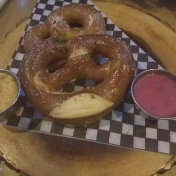 Jasper Brewing Company - Pretzels - Burgers Near Me - Jasper, Alberta