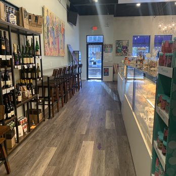 Fairhope Chocolate And Bakery - Chocolatiers & Shops Near Me - Fairhope, Alabama Fairhope Chocolate And Bakery - Chocolatiers & Shops Near Me - Fairhope, Alabama