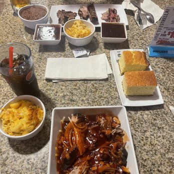 Hambone's BBQ Smokehouse - Barbeque Near Me - Bellflower, California