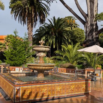 Shrine Coffee - Fountain on patio - Coffee & Tea Near Me - Santa Cruz, California
