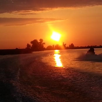 San Joaquin River Delta - Sunset on the Delta - Lakes Near Me San Joaquin River Delta - Sunset on the Delta - Lakes Near Me