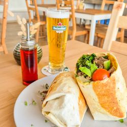 Clarice's Brunch - Wraps - chiken, beef or veggie