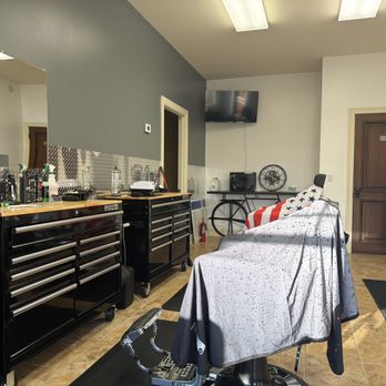 Roots & Razors Barbershop - Barbers Near Me - Schenectady, New York Roots & Razors Barbershop - Barbers Near Me - Schenectady, New York
