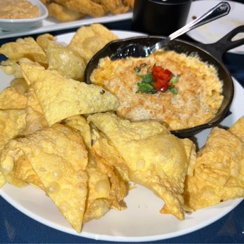 SavannahBlue - Warm Crab Dip - New American Near Me - Detroit, Michigan