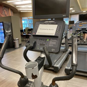 LA Fitness - This one doesn't work. And if it did, forget about the monitor or any audio! - Gyms Near Me - Downingtown, Pennsylvania LA Fitness - This one doesn't work. And if it did, forget about the monitor or any audio! - Gyms Near Me - Downingtown, Pennsylvania