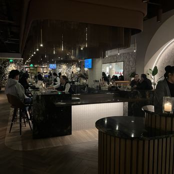 Caló Kitchen + Tequila - The bar - Cocktail Bars Near Me - Costa Mesa, California Caló Kitchen + Tequila - The bar - Cocktail Bars Near Me - Costa Mesa, California