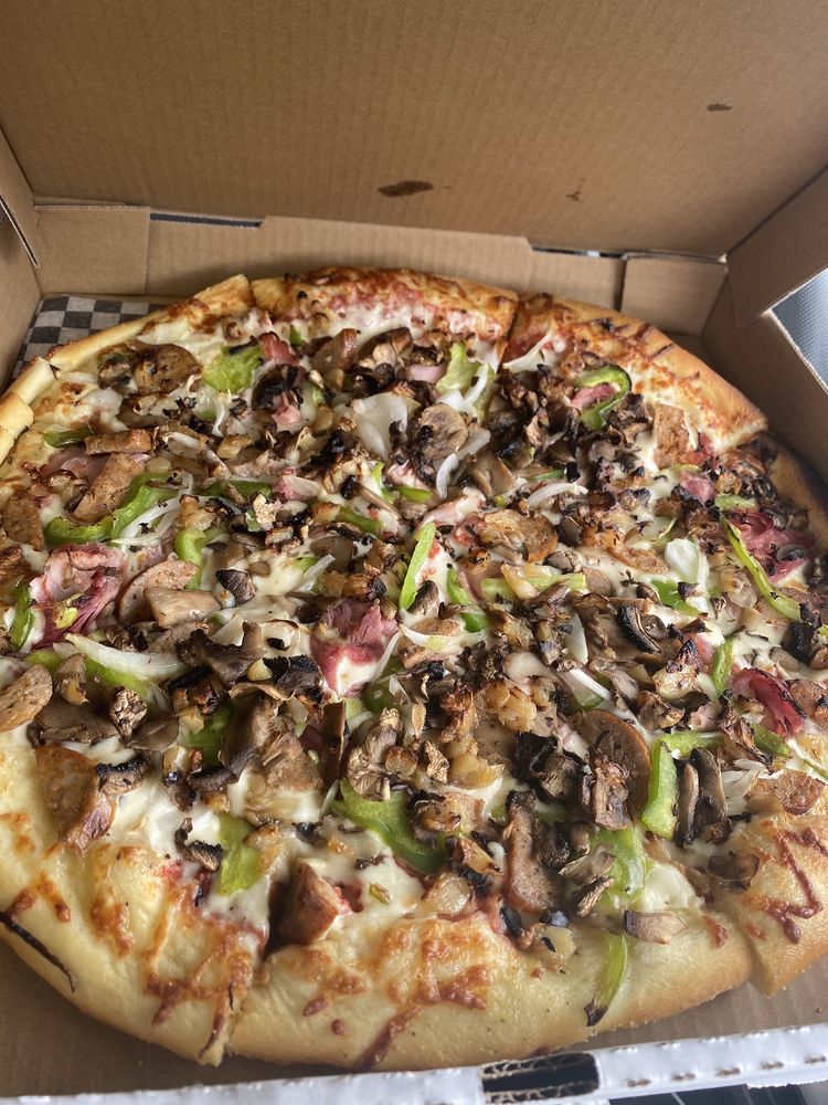 DUNNENZIES PIZZA 29 Photos & 54 Reviews 1559 Ellis St, Kelowna