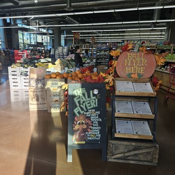 Trader Joe's - Produce area - Grocery Near Me - North Hollywood, California Trader Joe's - Produce area - Grocery Near Me - North Hollywood, California