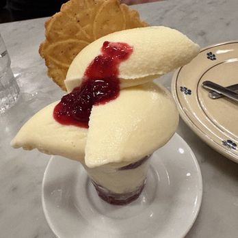Bar del Monte - Flor di latte gelato - Wine Bars Near Me - Washington, DC, District of Columbia