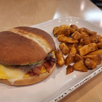 Courtyard by Marriott Seattle Downtown/Lake Union - Egg sandwich - Hotels Near Me - Seattle, Washington Courtyard by Marriott Seattle Downtown/Lake Union - Egg sandwich - Hotels Near Me - Seattle, Washington