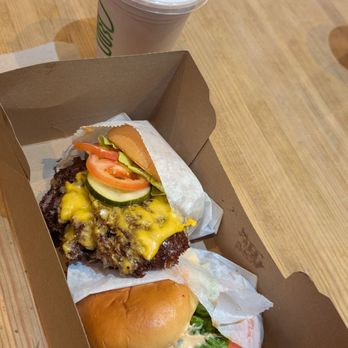 Shake Shack Flatbush - Barclays Ctr - Burgers Near Me - Brooklyn, New York Shake Shack Flatbush - Barclays Ctr - Burgers Near Me - Brooklyn, New York