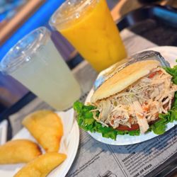 Arepas Brooklyn - Desayuno a el estilo venezolano.