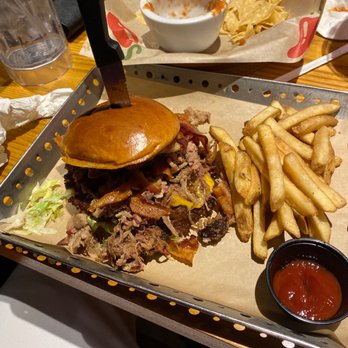 Chili's - Primo burger - American Near Me - Phoenix, Arizona