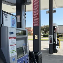 Walmart Grab & Go - Nice pumps
