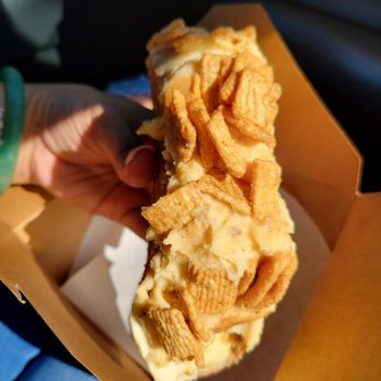 Flavours - Cinnamon toast crunch ice cream taco! Covered in chocolate & crunch - Ice Cream & Frozen Yogurt Near Me - Compton, California Flavours - Cinnamon toast crunch ice cream taco! Covered in chocolate & crunch - Ice Cream & Frozen Yogurt Near Me - Compton, California