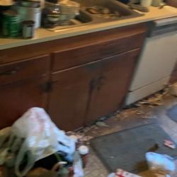 H&R House Cleaning Services - hoarders kitchen before