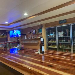 Moe's Place - Bar area