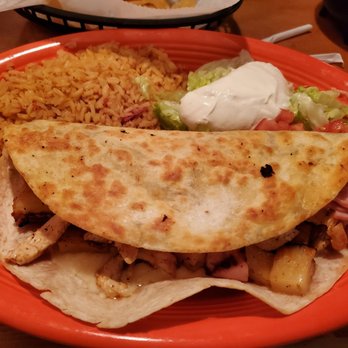 Los Barriles - Mexican Near Me - Murfreesboro, Tennessee