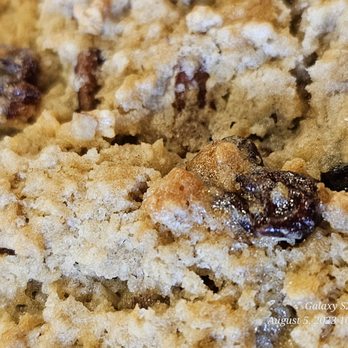 la Madeleine - Closeup of the oatmeal and raisin cookie. - Cafes Near Me - Pearland, Texas la Madeleine - Closeup of the oatmeal and raisin cookie. - Cafes Near Me - Pearland, Texas