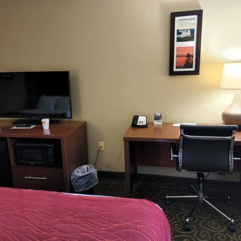 Comfort Inn Brunswick - Room - Hotels Near Me - Brunswick, Maine Comfort Inn Brunswick - Room - Hotels Near Me - Brunswick, Maine