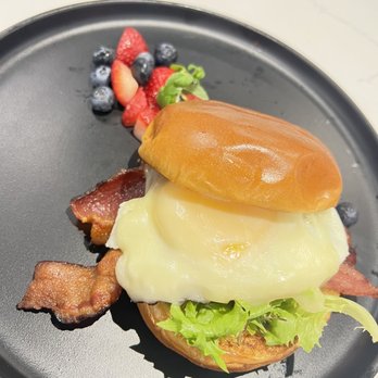 The Grove by Lemon Tree - Lemon tree breakfast sandwich - Burgers Near Me - Boise, Idaho