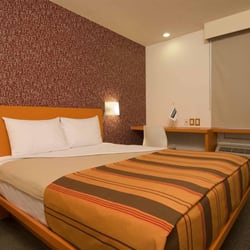 Hotel City Express Junior
