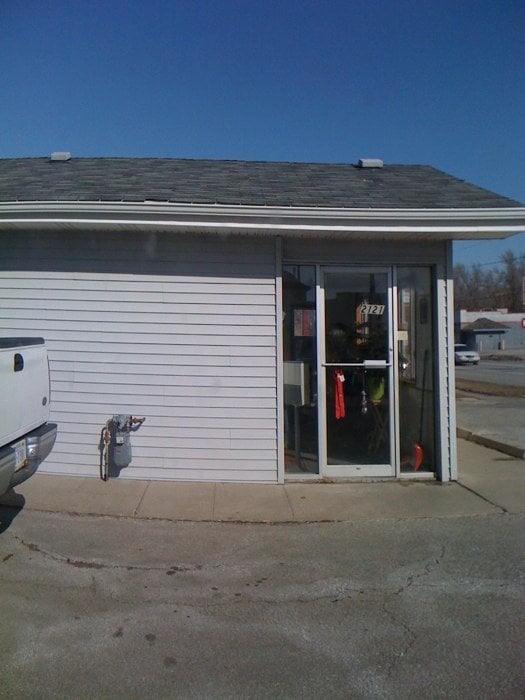 PET STOP Updated April 2024 2121 Riverside Blvd, Sioux City, Iowa