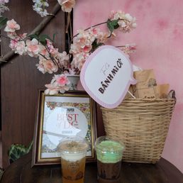 Jasmine macchiato and pandan coffee Jasmine macchiato and pandan coffee