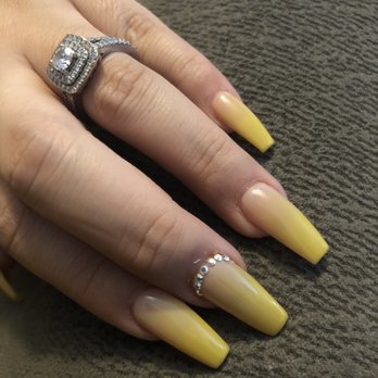 Le's O Nails - Nails done by Kristina - Nail Salons Near Me - Oxnard, California