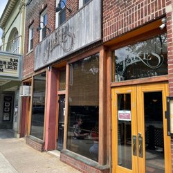 Jake's Restaurant - Kind of unassuming from the outside.