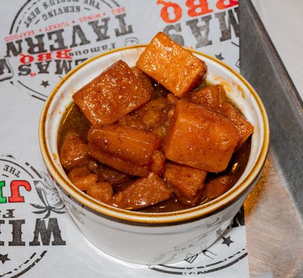 Wilma's Famous BBQ & Tavern by null