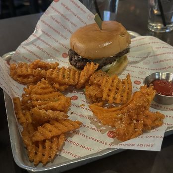 Red Door Woodfired Grill - $5 Burger Monday - New American Near Me - Lenexa, Kansas Red Door Woodfired Grill - $5 Burger Monday - New American Near Me - Lenexa, Kansas