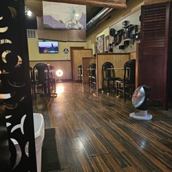 New Tokyo Teriyaki - Dining space