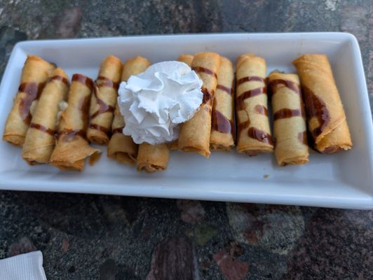 New Hollywood Plaza by null