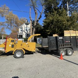 Earley&Son’s Tree Service and Landscaping - Chipper & Dump trailer