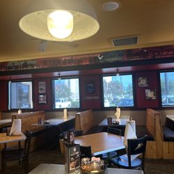 Pizza Hut - Dining area