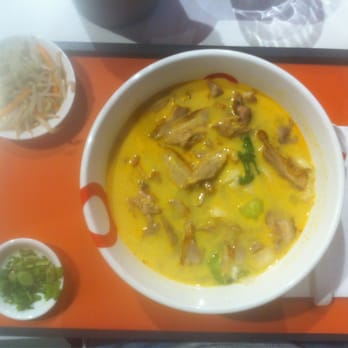 Ra'mien go Wien Mitte - La Mien mit Kokos-Curry und Ente - Asian Fusion Near Me - Vienna, 9 Ra'mien go Wien Mitte - La Mien mit Kokos-Curry und Ente - Asian Fusion Near Me - Vienna, 9