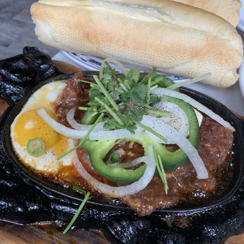 Saigon Chicken House - Bo ne - Vietnamese Near Me - Boston, Massachusetts