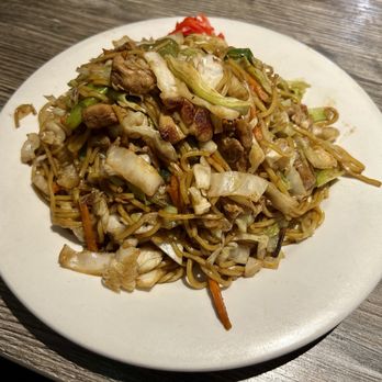 Chopstix - Chicken yakisoba plate - Sushi Bars Near Me - San Diego, California Chopstix - Chicken yakisoba plate - Sushi Bars Near Me - San Diego, California