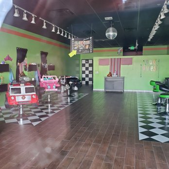 Sharkey's Cuts for Kids - Hair Salons Near Me - Mesa, Arizona Sharkey's Cuts for Kids - Hair Salons Near Me - Mesa, Arizona