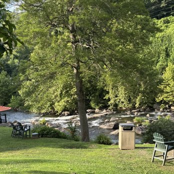 Tapoco Tavern - View of river - Resorts Near Me - Robbinsville, North Carolina Tapoco Tavern - View of river - Resorts Near Me - Robbinsville, North Carolina
